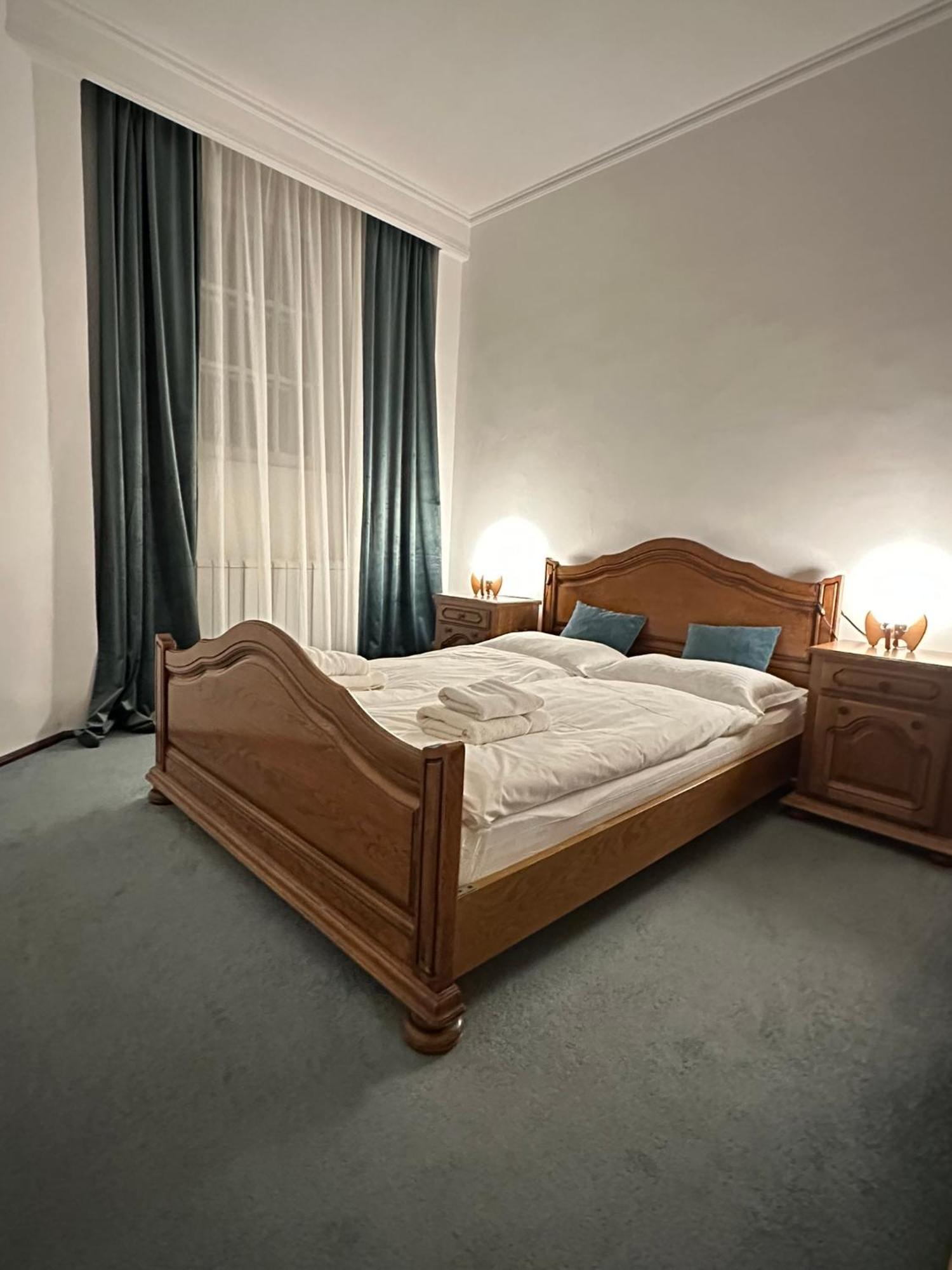 Pine Peak Apartments Предял Екстер'єр фото