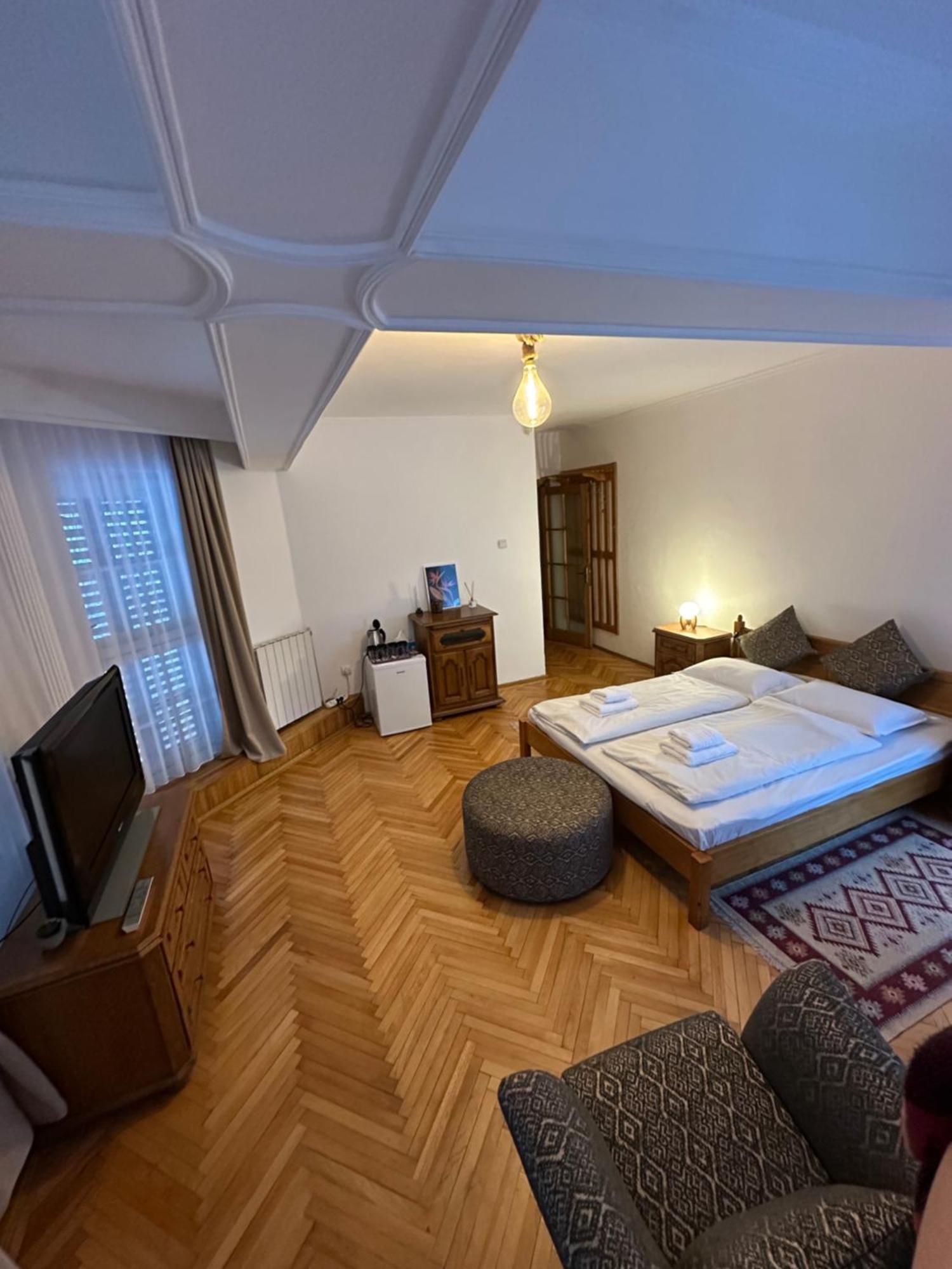 Pine Peak Apartments Предял Екстер'єр фото